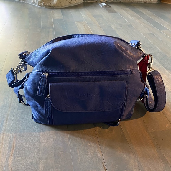 Kelly Moore 2 Sue’s camera bag - Picture 4 of 4